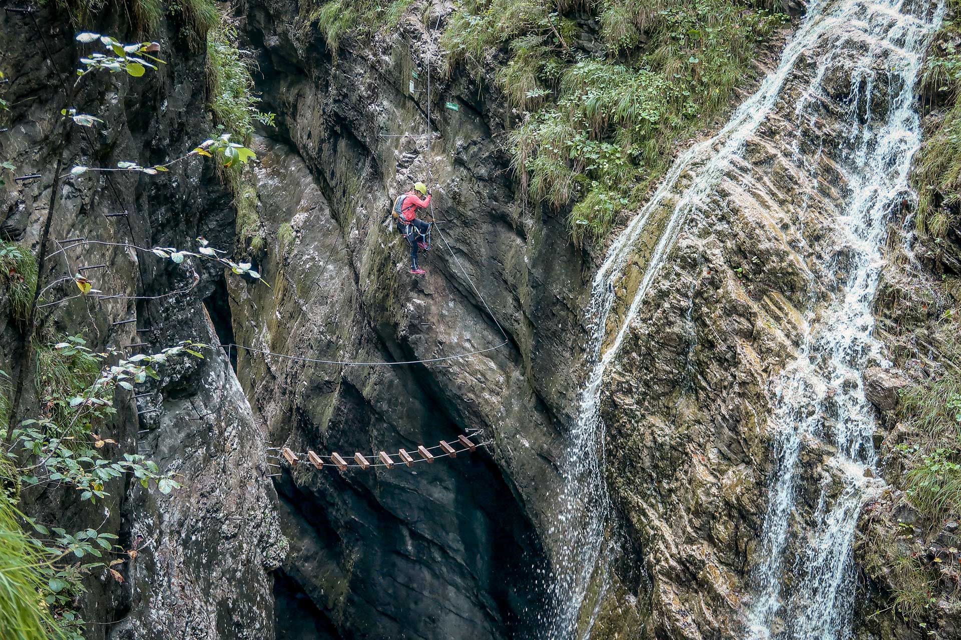guided ascent on two via ferratas in Salzkammergut with a guide